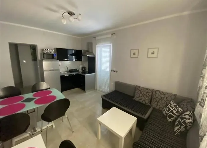 Jerine 3 아파트 Tribalj